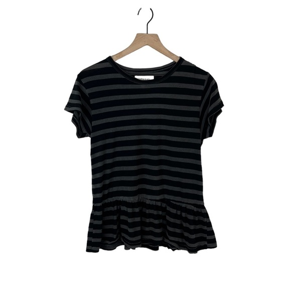 The GREAT Ruffle Tee - Picture 1 of 4